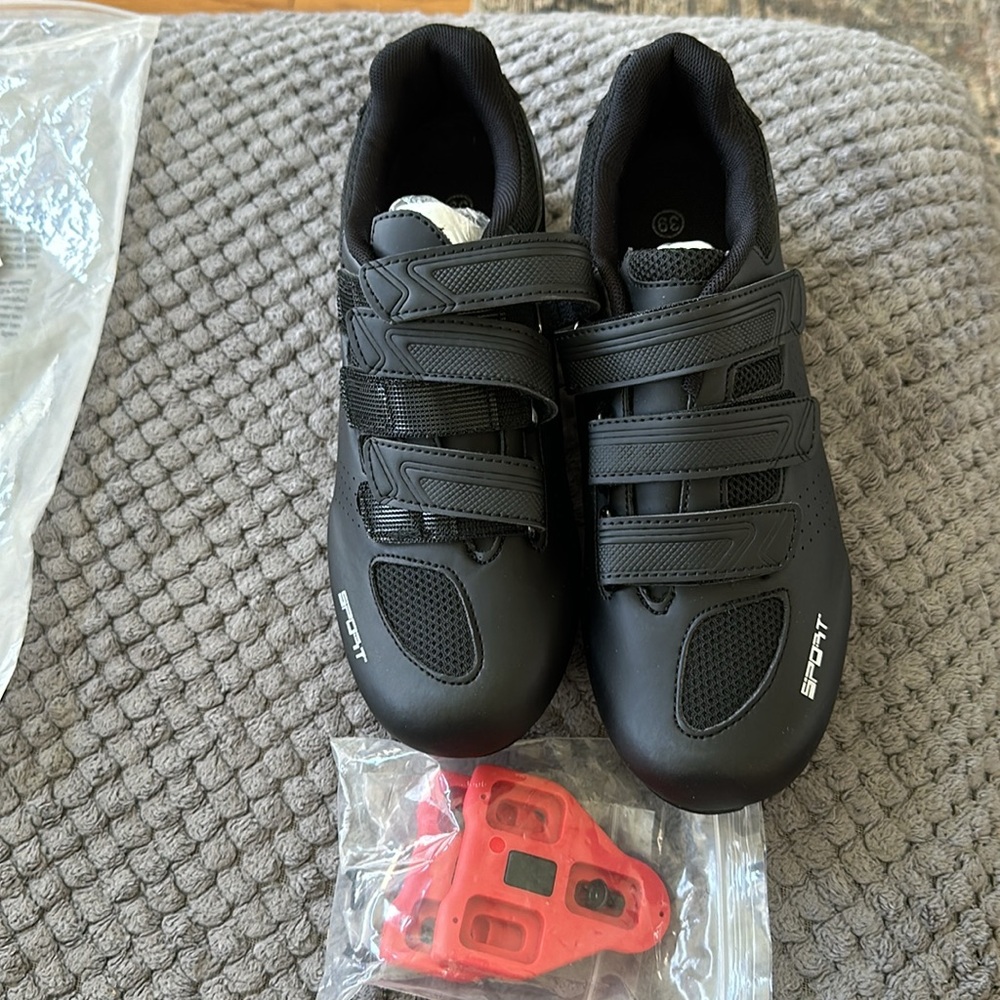 BRAND NEW Bike Cycling Shoes- 8.5